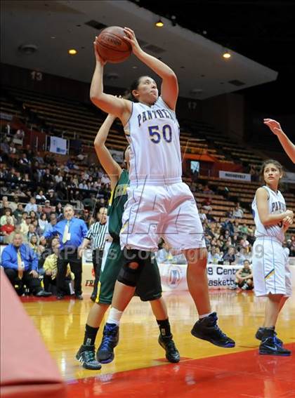 Thumbnail 1 in Kingsburg vs. Corcoran (CIF CS D4 Final) photogallery.