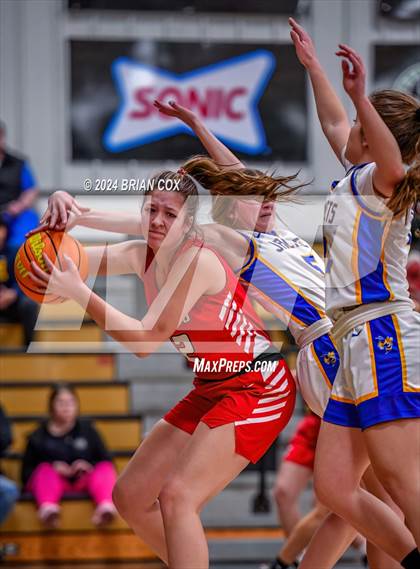 Thumbnail 2 in Tuckerman vs Mountain View (3A-2 District Tournament) photogallery.