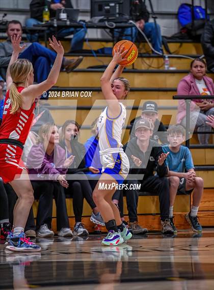 Thumbnail 2 in Tuckerman vs Mountain View (3A-2 District Tournament) photogallery.