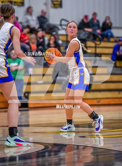 Thumbnail 1 in Tuckerman vs Mountain View (3A-2 District Tournament) photogallery.