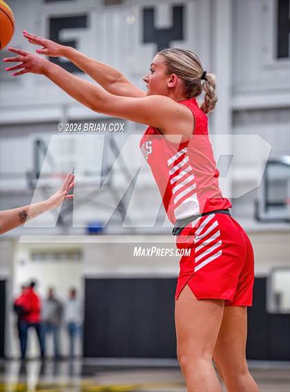Thumbnail 1 in Tuckerman vs Mountain View (3A-2 District Tournament) photogallery.
