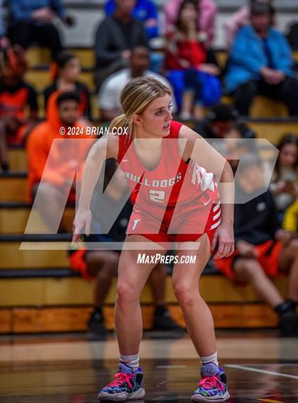 Thumbnail 2 in Tuckerman vs Mountain View (3A-2 District Tournament) photogallery.