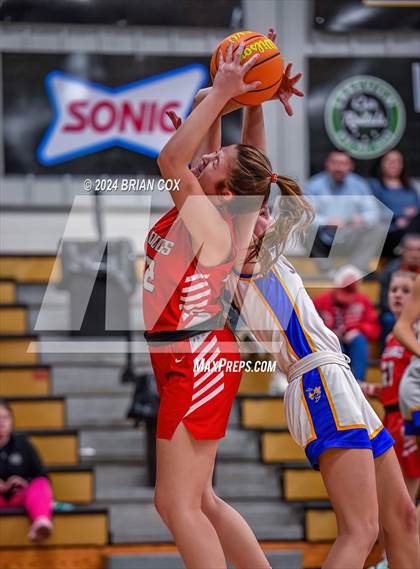 Thumbnail 3 in Tuckerman vs Mountain View (3A-2 District Tournament) photogallery.