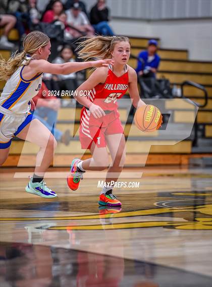Thumbnail 2 in Tuckerman vs Mountain View (3A-2 District Tournament) photogallery.