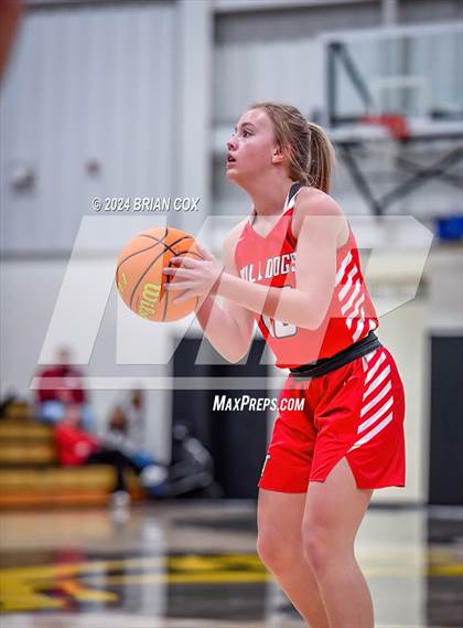 Thumbnail 2 in Tuckerman vs Mountain View (3A-2 District Tournament) photogallery.