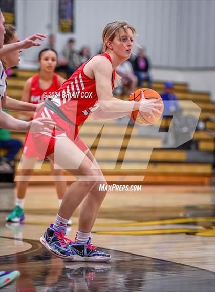 Thumbnail 1 in Tuckerman vs Mountain View (3A-2 District Tournament) photogallery.
