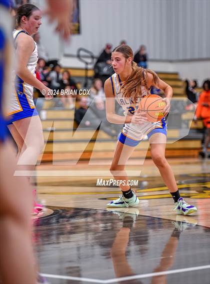 Thumbnail 1 in Tuckerman vs Mountain View (3A-2 District Tournament) photogallery.