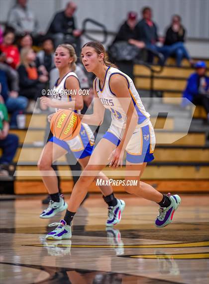 Thumbnail 2 in Tuckerman vs Mountain View (3A-2 District Tournament) photogallery.