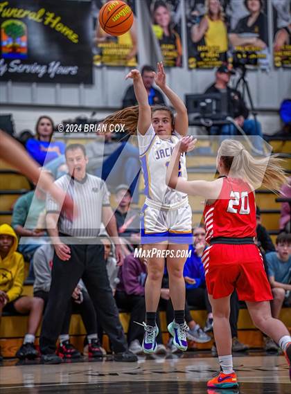 Thumbnail 3 in Tuckerman vs Mountain View (3A-2 District Tournament) photogallery.