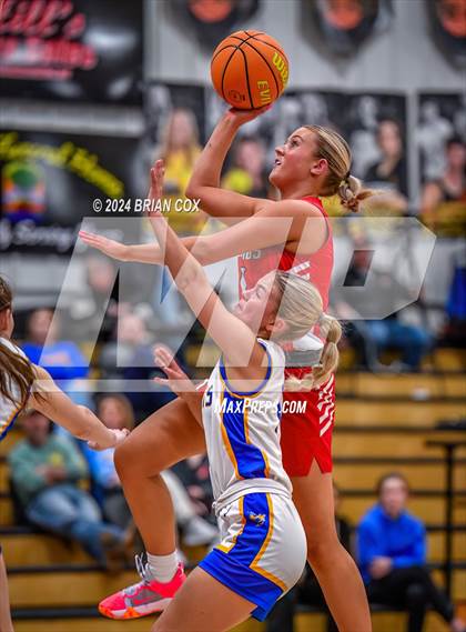 Thumbnail 1 in Tuckerman vs Mountain View (3A-2 District Tournament) photogallery.