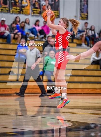 Thumbnail 1 in Tuckerman vs Mountain View (3A-2 District Tournament) photogallery.