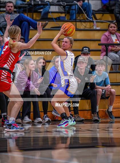 Thumbnail 1 in Tuckerman vs Mountain View (3A-2 District Tournament) photogallery.