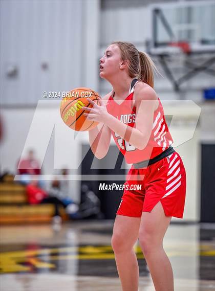 Thumbnail 3 in Tuckerman vs Mountain View (3A-2 District Tournament) photogallery.