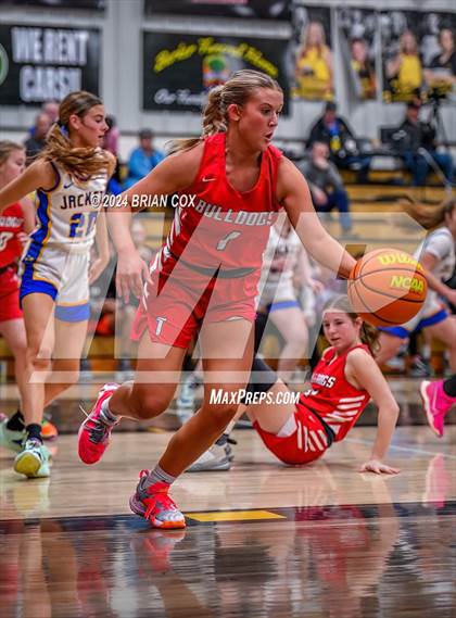 Thumbnail 3 in Tuckerman vs Mountain View (3A-2 District Tournament) photogallery.