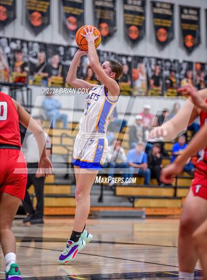 Thumbnail 1 in Tuckerman vs Mountain View (3A-2 District Tournament) photogallery.