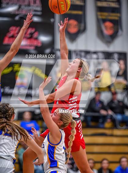 Thumbnail 2 in Tuckerman vs Mountain View (3A-2 District Tournament) photogallery.