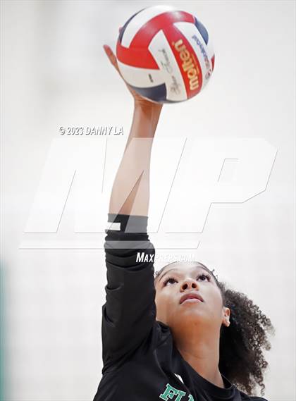 Thumbnail 2 in Flint Hill vs. Notre Dame Prep (Tiger Paws Invitational) photogallery.