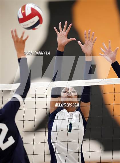 Thumbnail 3 in Flint Hill vs. Notre Dame Prep (Tiger Paws Invitational) photogallery.