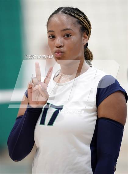 Thumbnail 1 in Flint Hill vs. Notre Dame Prep (Tiger Paws Invitational) photogallery.