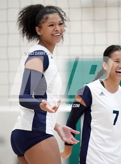 Thumbnail 1 in Flint Hill vs. Notre Dame Prep (Tiger Paws Invitational) photogallery.