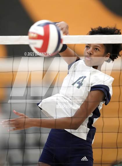 Thumbnail 2 in Flint Hill vs. Notre Dame Prep (Tiger Paws Invitational) photogallery.
