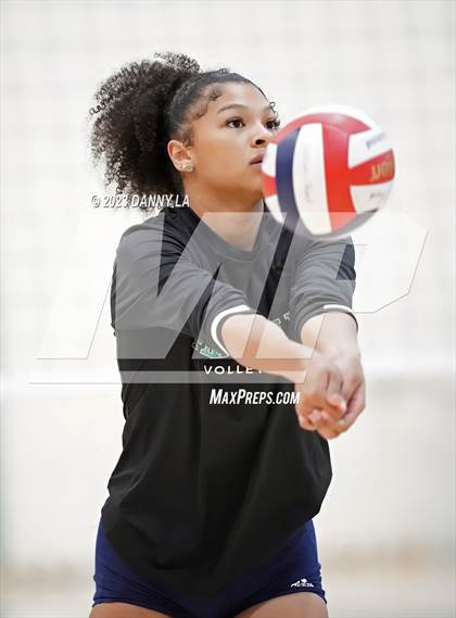 Thumbnail 3 in Flint Hill vs. Notre Dame Prep (Tiger Paws Invitational) photogallery.