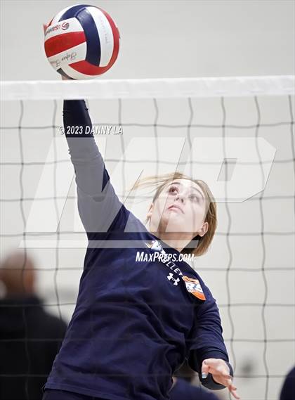 Thumbnail 1 in Flint Hill vs. Notre Dame Prep (Tiger Paws Invitational) photogallery.