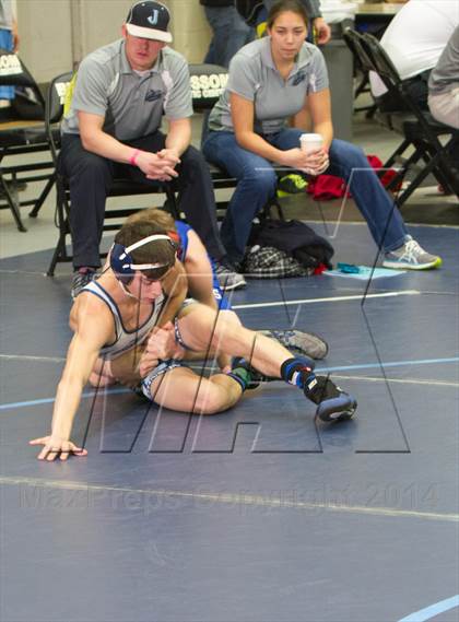 Thumbnail 2 in UIL Region IV 5A Wrestling Tournament photogallery.