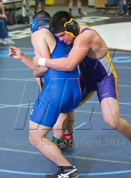 Thumbnail 1 in UIL Region IV 5A Wrestling Tournament photogallery.