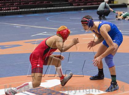 Thumbnail 2 in UIL Region IV 5A Wrestling Tournament photogallery.