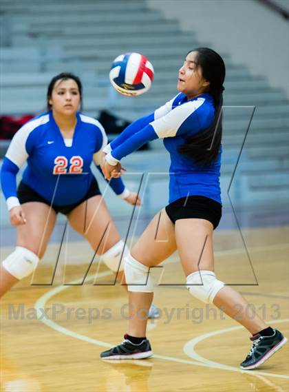 Thumbnail 2 in South Garland vs Rowlett photogallery.