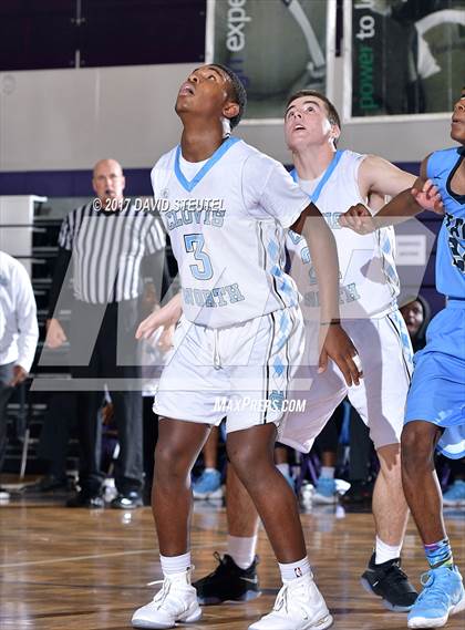 Thumbnail 2 in Burbank vs. Clovis North (St. Hope Elite Classic) photogallery.