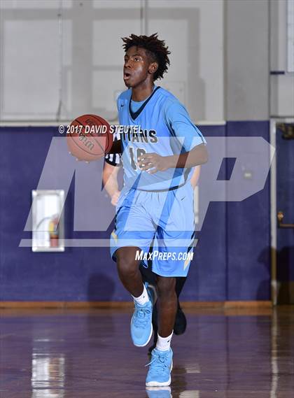 Thumbnail 2 in Burbank vs. Clovis North (St. Hope Elite Classic) photogallery.