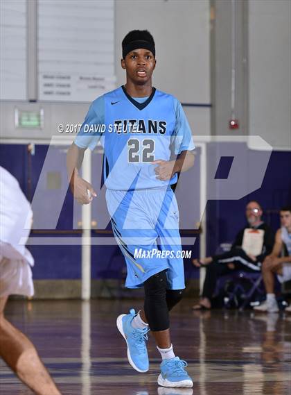 Thumbnail 1 in Burbank vs. Clovis North (St. Hope Elite Classic) photogallery.