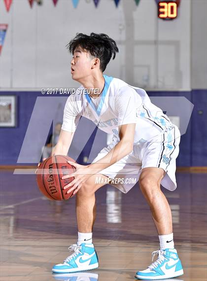 Thumbnail 3 in Burbank vs. Clovis North (St. Hope Elite Classic) photogallery.