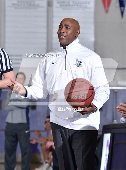 Thumbnail 3 in Burbank vs. Clovis North (St. Hope Elite Classic) photogallery.