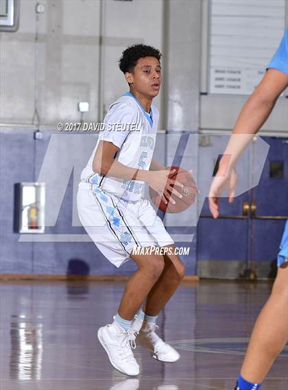 Thumbnail 3 in Burbank vs. Clovis North (St. Hope Elite Classic) photogallery.