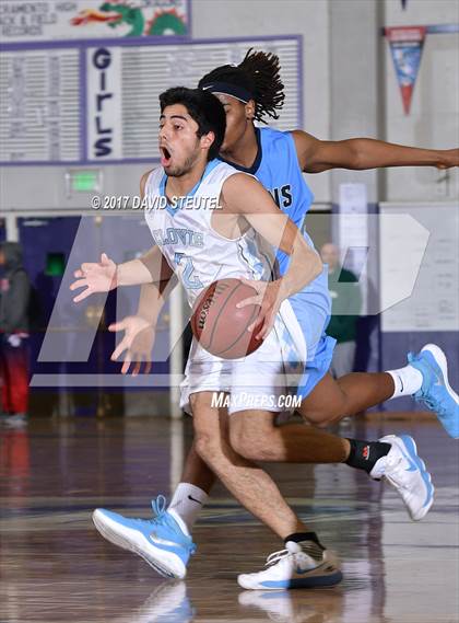 Thumbnail 3 in Burbank vs. Clovis North (St. Hope Elite Classic) photogallery.