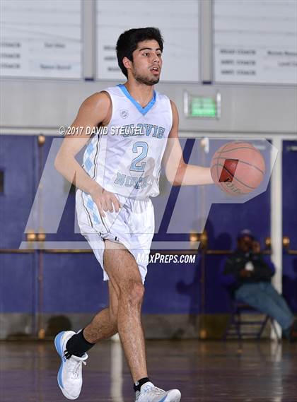 Thumbnail 1 in Burbank vs. Clovis North (St. Hope Elite Classic) photogallery.