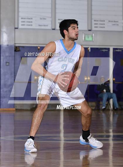 Thumbnail 2 in Burbank vs. Clovis North (St. Hope Elite Classic) photogallery.