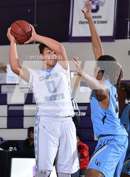 Thumbnail 1 in Burbank vs. Clovis North (St. Hope Elite Classic) photogallery.