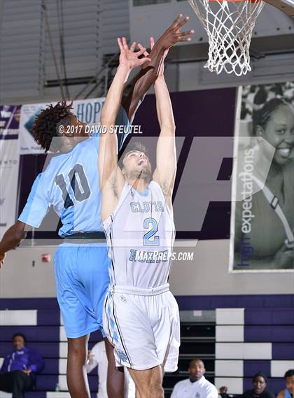Thumbnail 1 in Burbank vs. Clovis North (St. Hope Elite Classic) photogallery.
