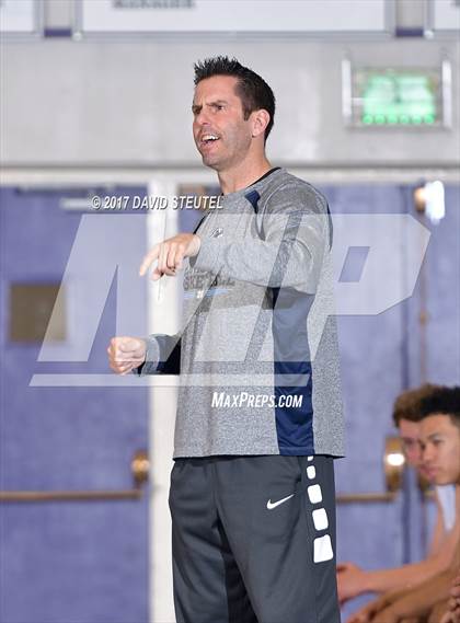 Thumbnail 2 in Burbank vs. Clovis North (St. Hope Elite Classic) photogallery.