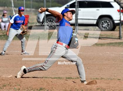 Thumbnail 3 in Mora @ McCurdy photogallery.