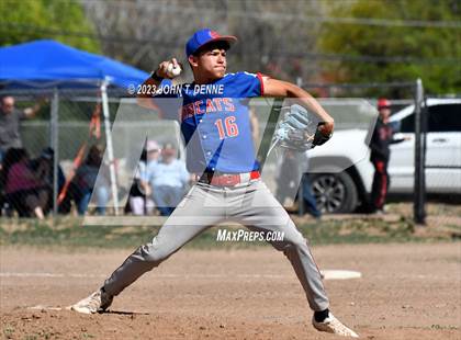 Thumbnail 3 in Mora @ McCurdy photogallery.