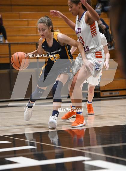 Thumbnail 2 in Oak Ridge vs. Bishop Gorman (SoCal Holiday Prep Classic) photogallery.