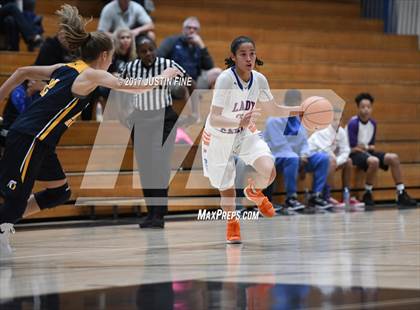 Thumbnail 3 in Oak Ridge vs. Bishop Gorman (SoCal Holiday Prep Classic) photogallery.