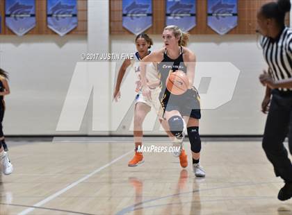 Thumbnail 1 in Oak Ridge vs. Bishop Gorman (SoCal Holiday Prep Classic) photogallery.