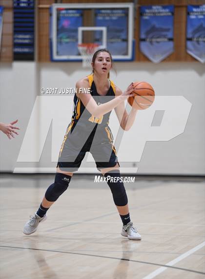 Thumbnail 1 in Oak Ridge vs. Bishop Gorman (SoCal Holiday Prep Classic) photogallery.