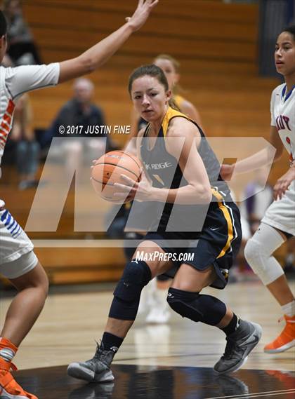 Thumbnail 1 in Oak Ridge vs. Bishop Gorman (SoCal Holiday Prep Classic) photogallery.